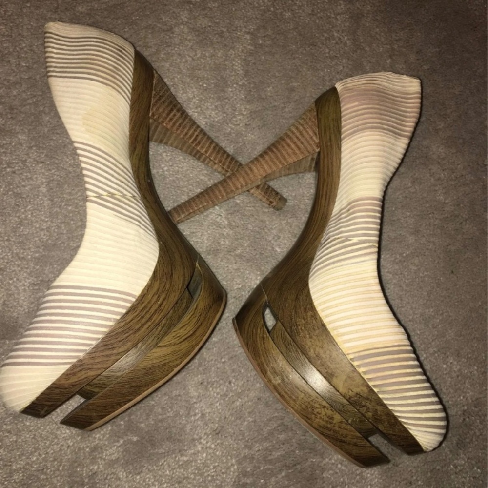 NEW Jessica Simpson Double Platform Pump